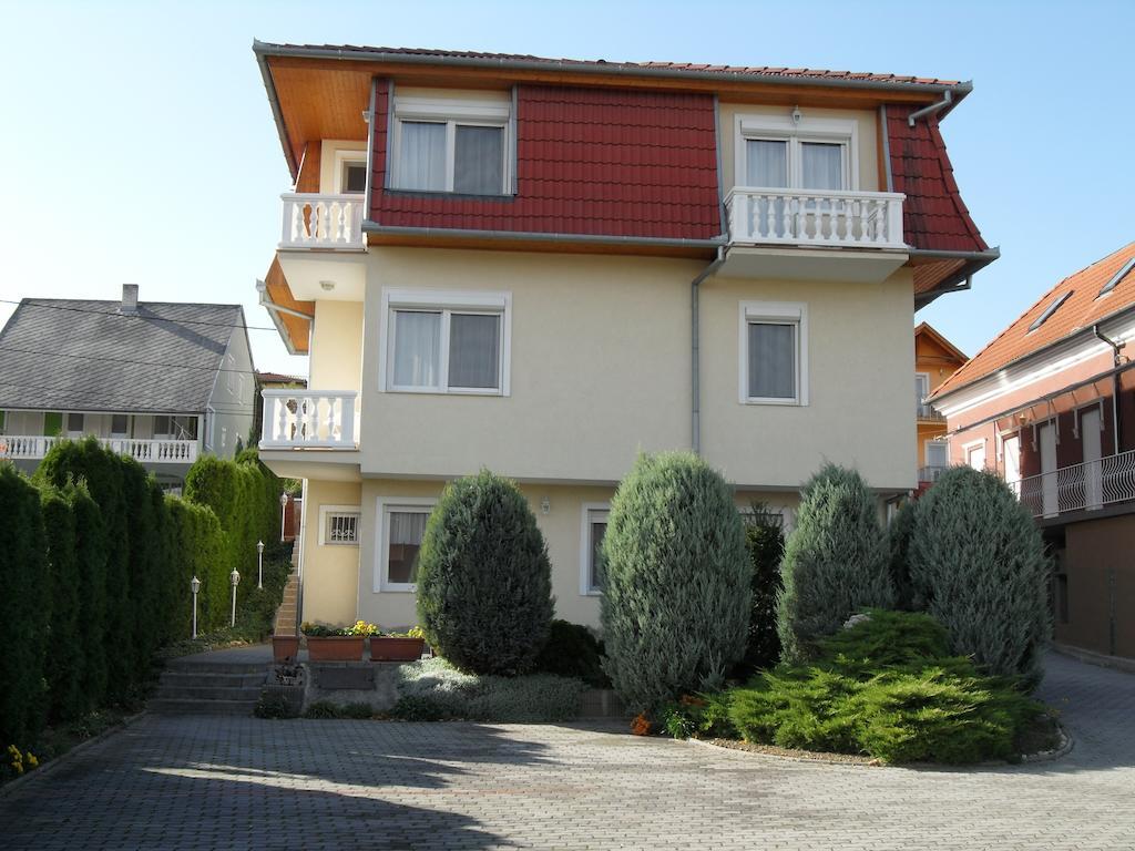 Jozsef Apartments House Залакарош Экстерьер фото